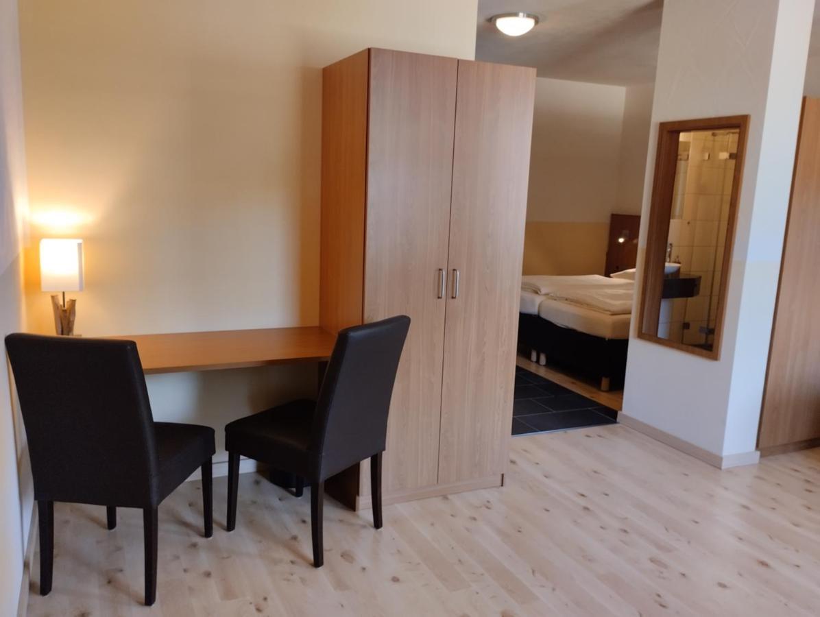 Hotel & Restaurant Bruehler Hof فينتريش المظهر الخارجي الصورة