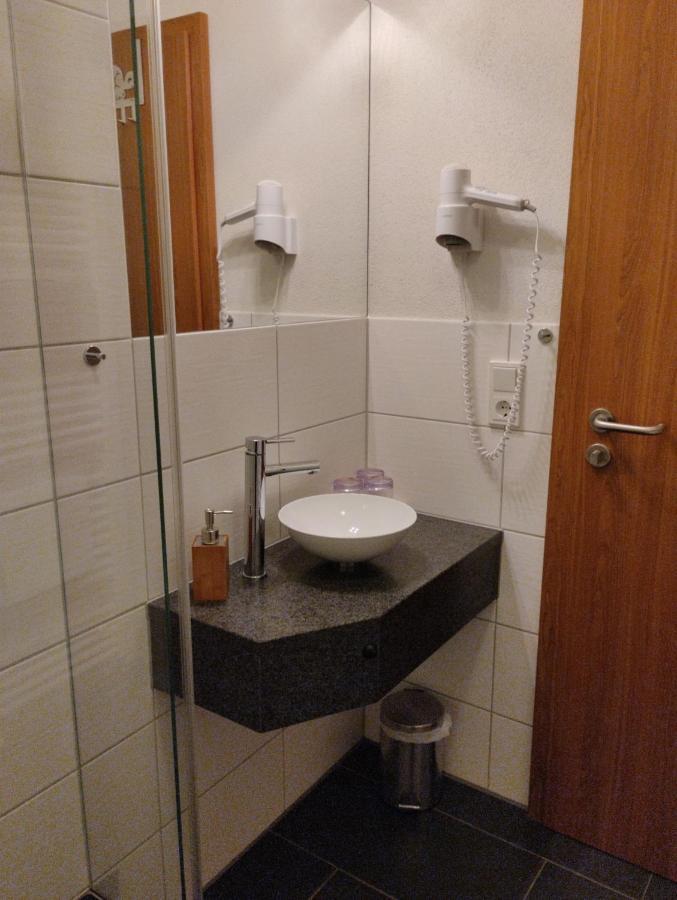 Hotel & Restaurant Bruehler Hof فينتريش المظهر الخارجي الصورة